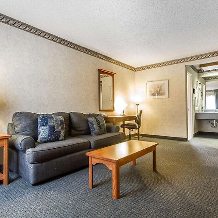 Quality Inn & Suites Silicon Valley Santa Clara Eksteriør billede
