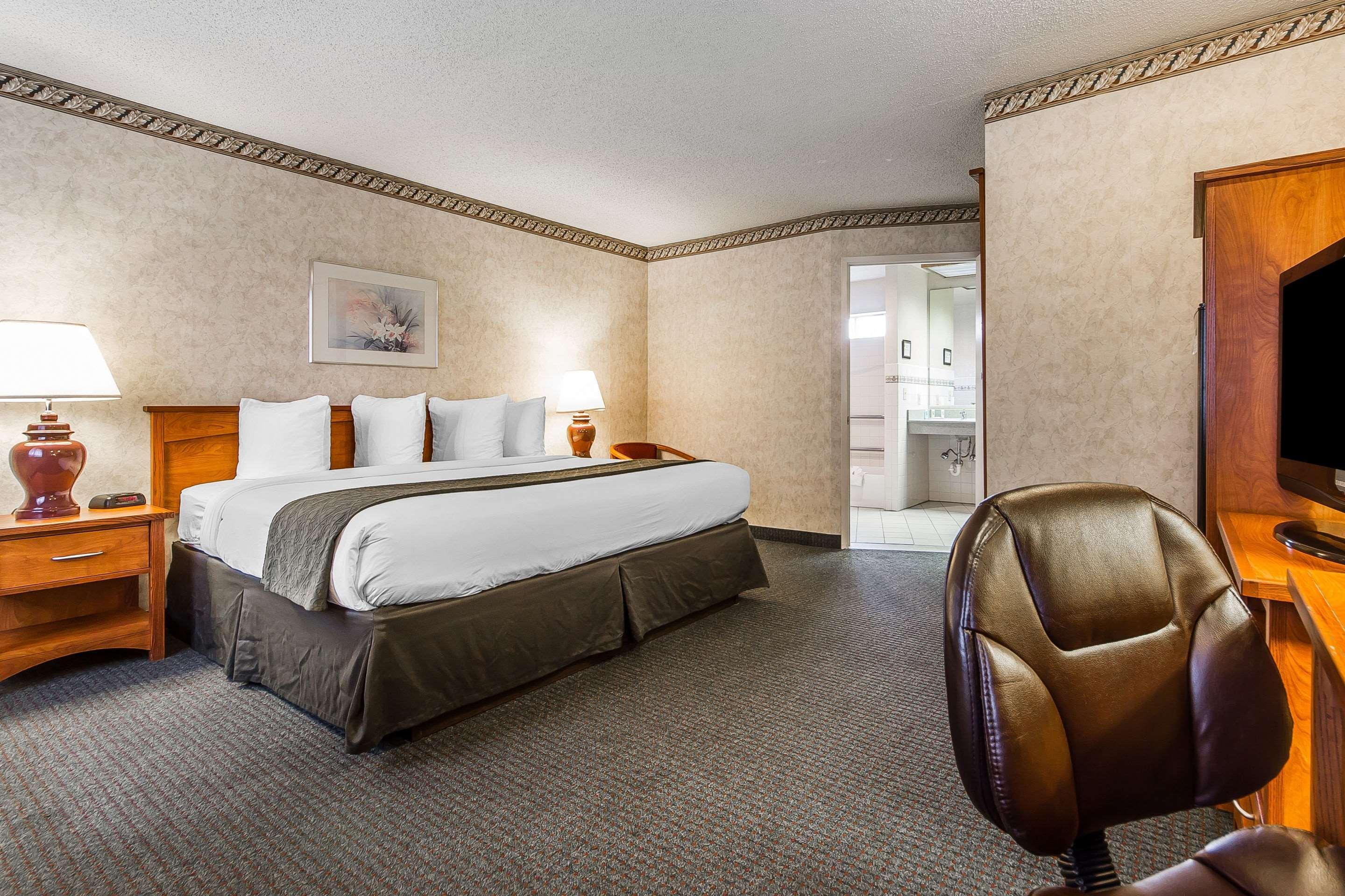 Quality Inn & Suites Silicon Valley Santa Clara Eksteriør billede
