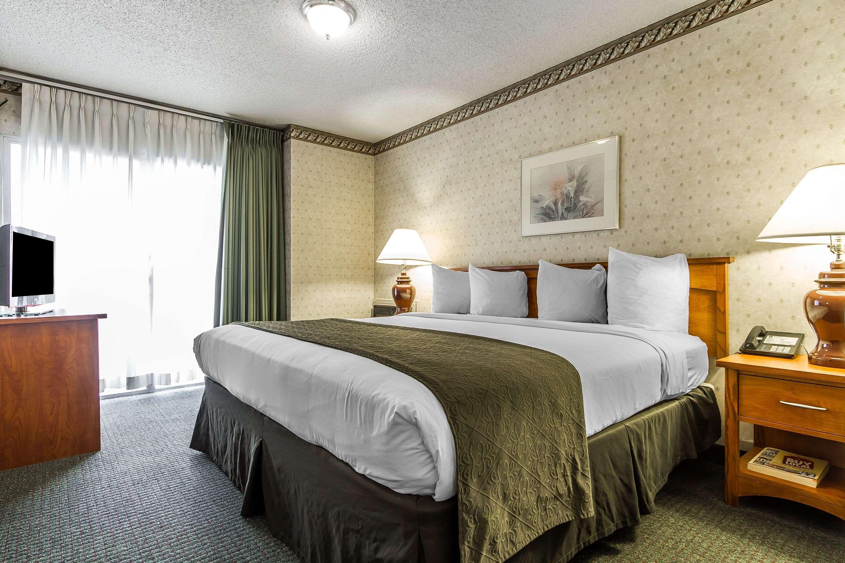 Quality Inn & Suites Silicon Valley Santa Clara Eksteriør billede