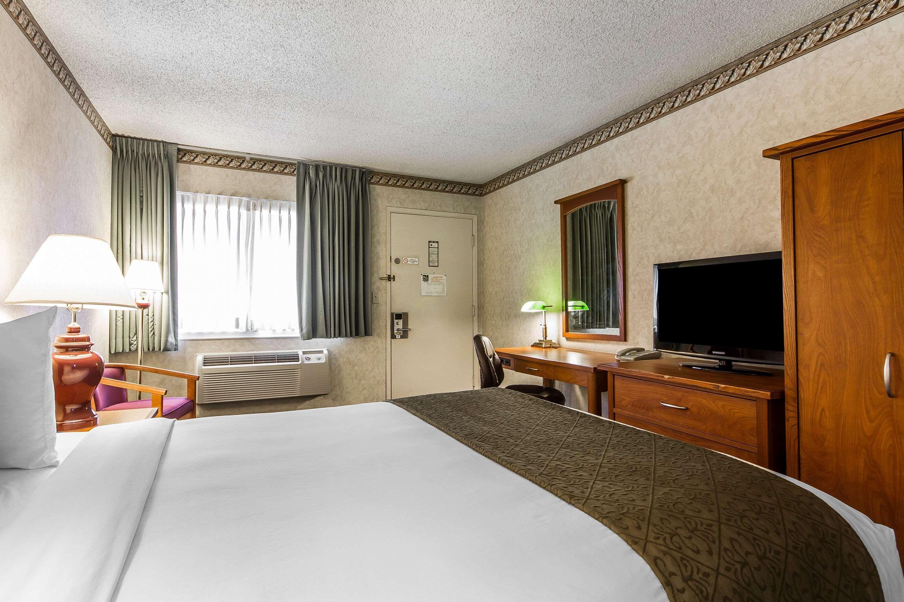 Quality Inn & Suites Silicon Valley Santa Clara Eksteriør billede