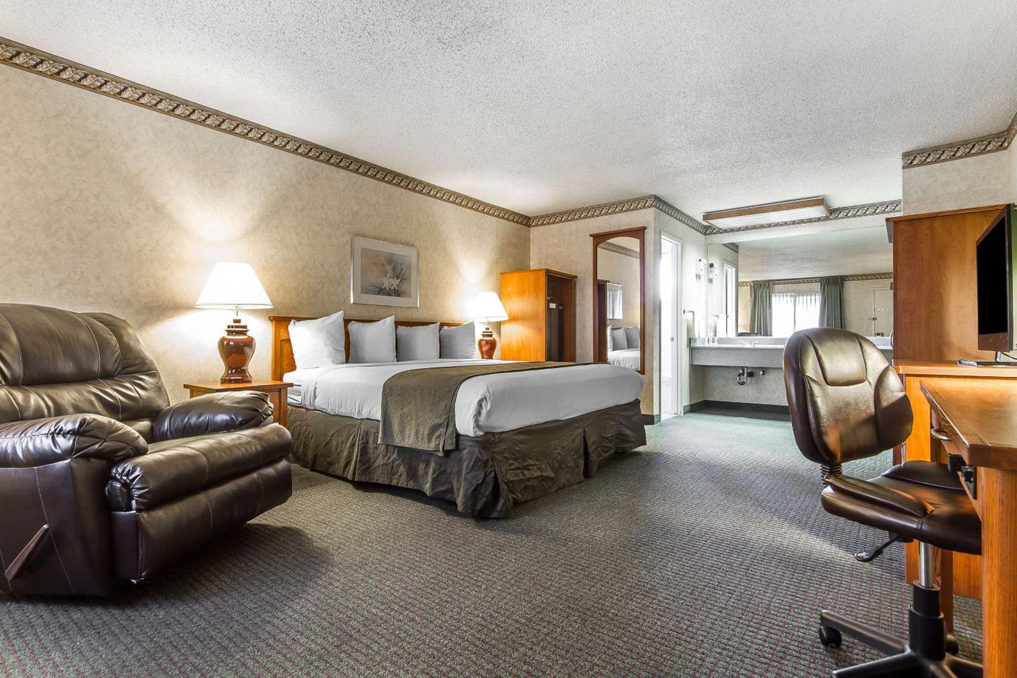 Quality Inn & Suites Silicon Valley Santa Clara Eksteriør billede